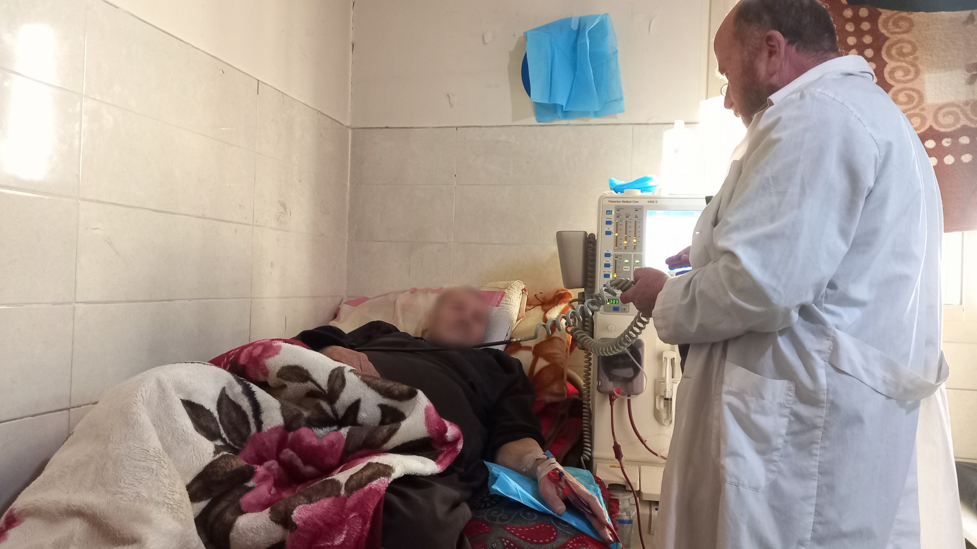 Help Abdel Latif with his treatments.