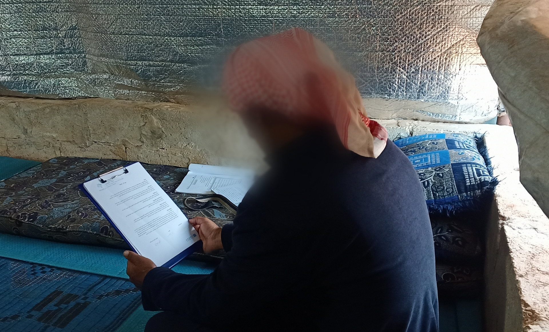 Unter Bandscheibenvorfall, Handkrankheit und vielen Schulden