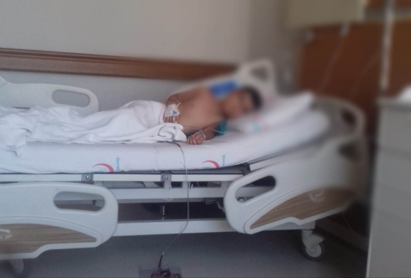 طفل صغير يعاني من وجود كتل سرطانية في جسده بحاجة لمساعدتنا