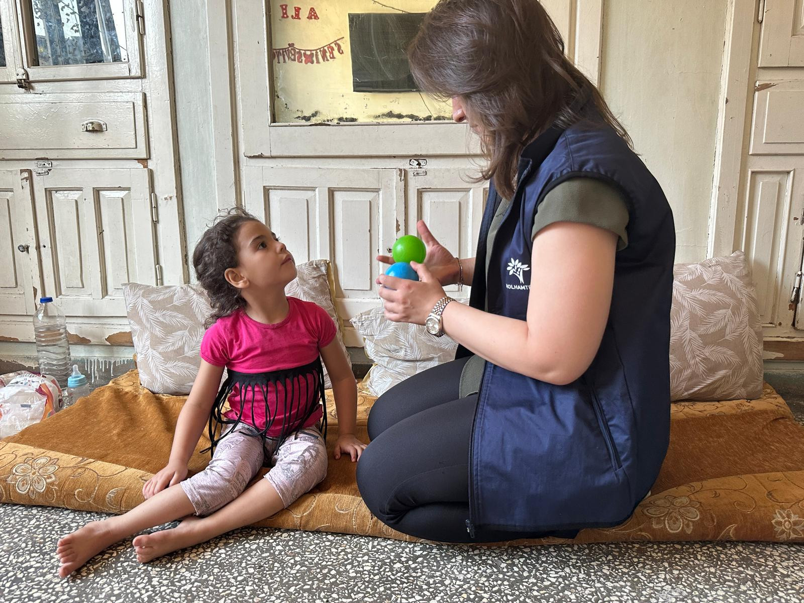 Fatima suffers from hypoxia in her brain and needs help.