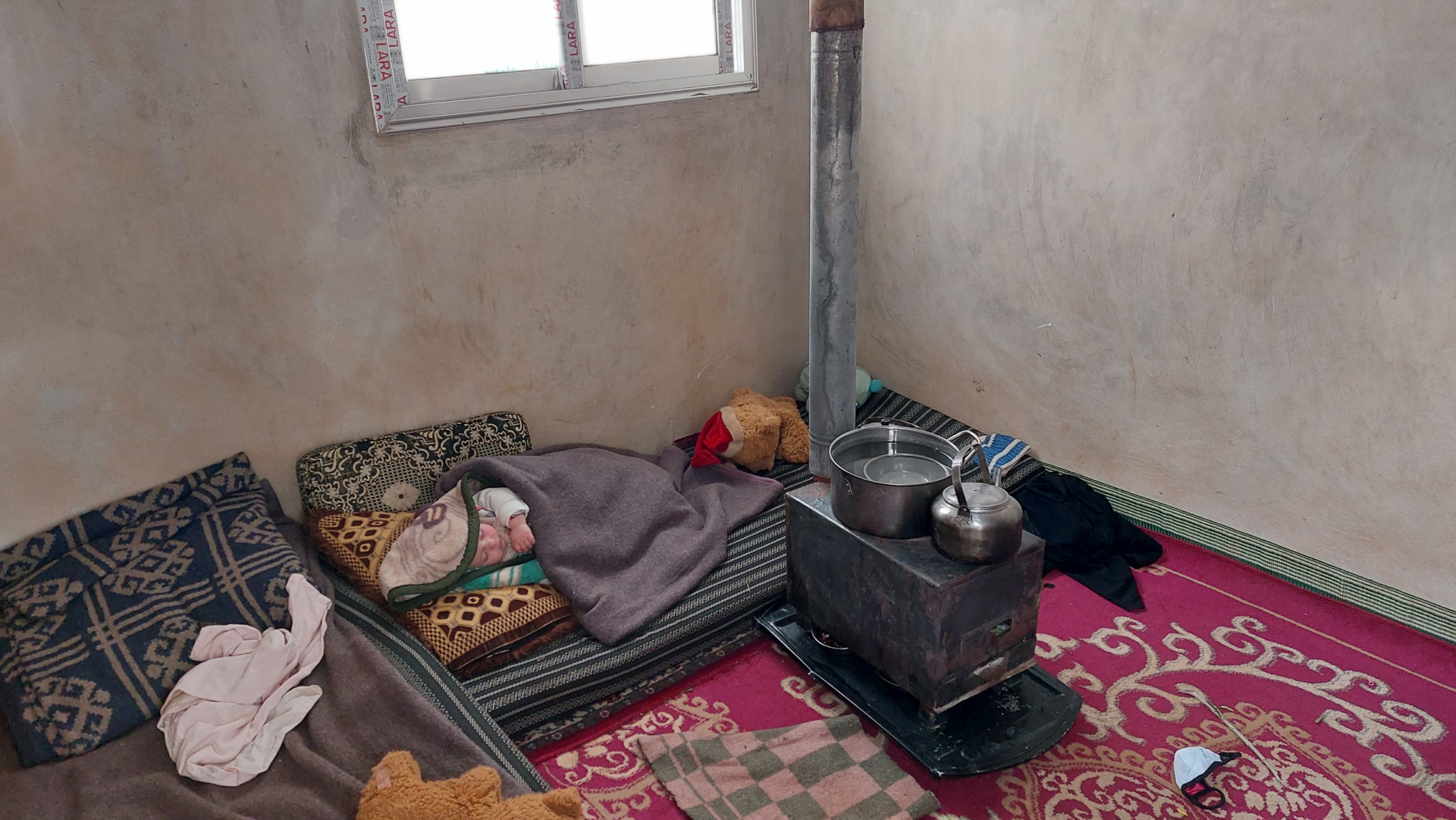 A family struggles in winter