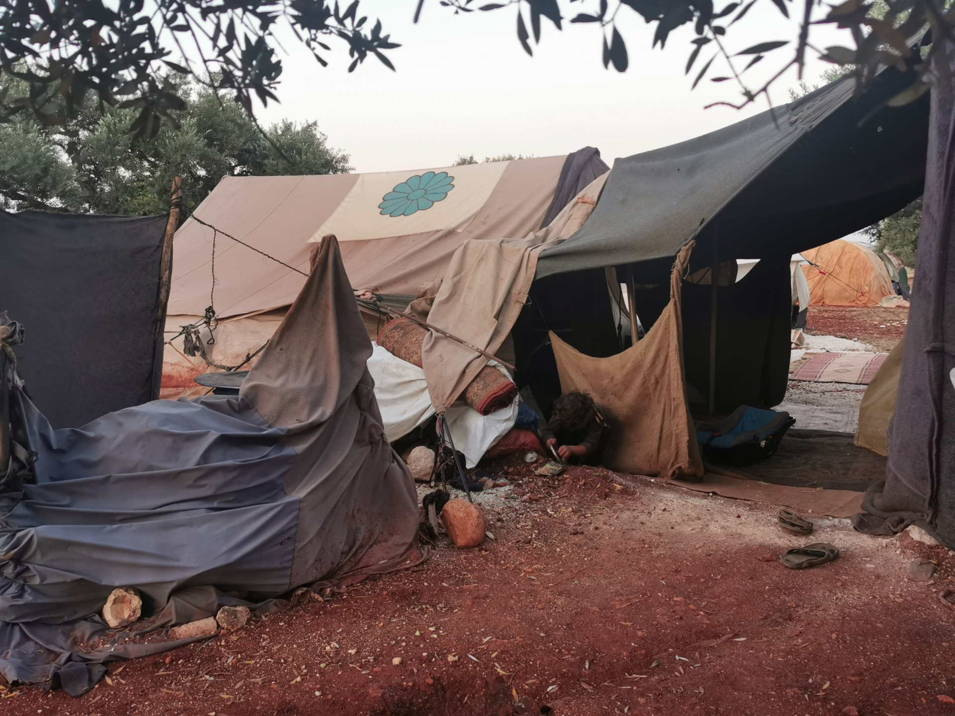 A displaced family in need for support