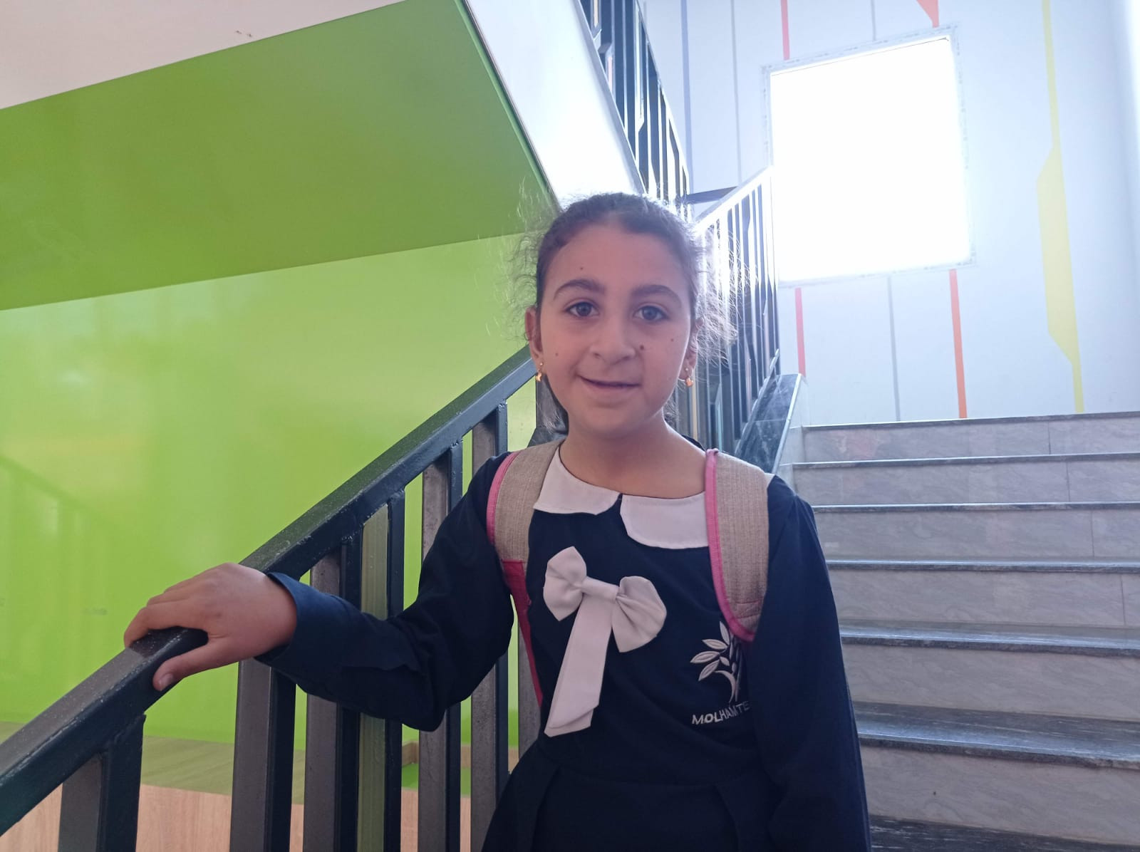 Mais is an orphan girl and needs a sponsorship
