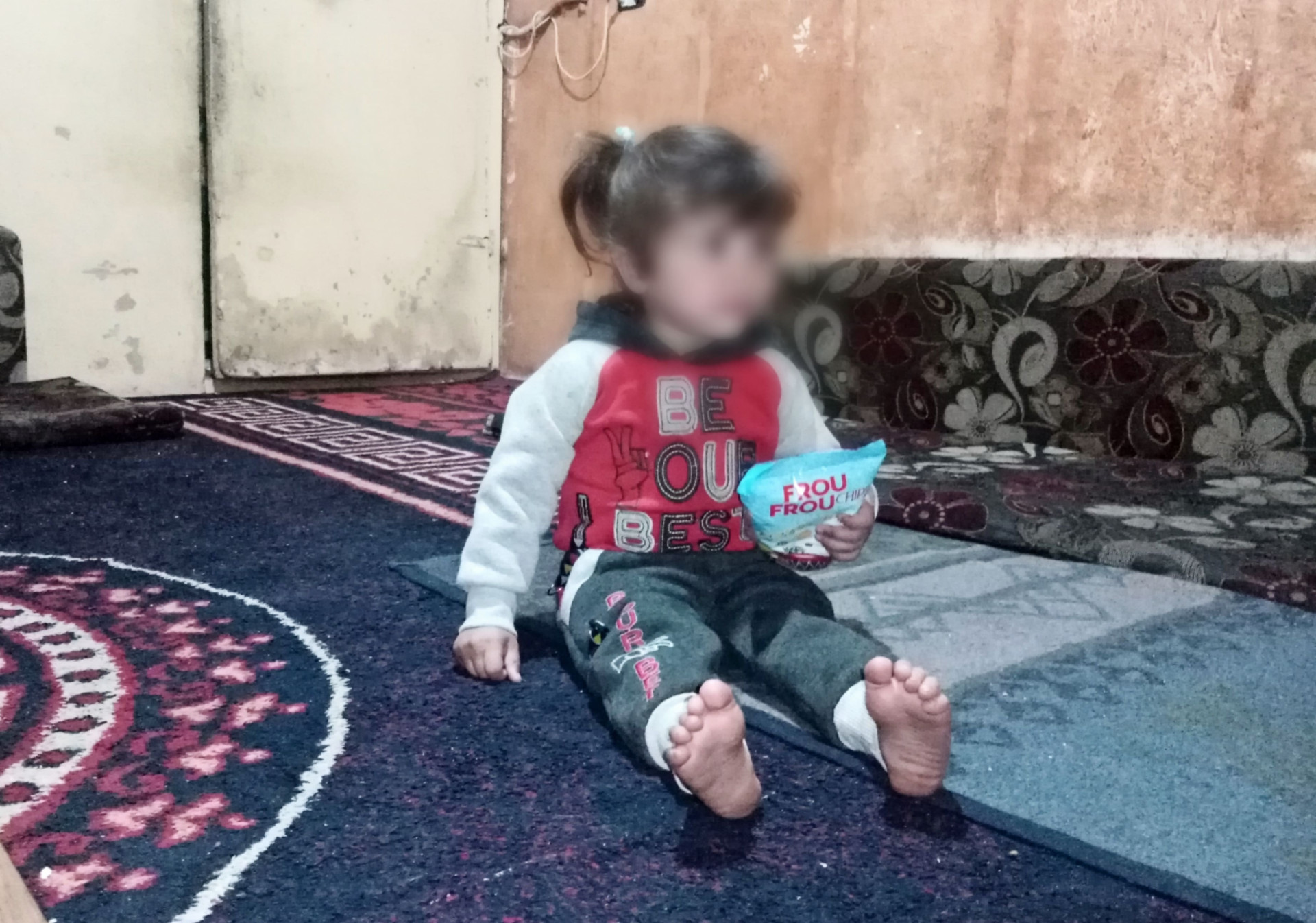 Hana'a and her two children are in dire conditions