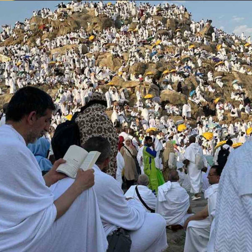 آخر ساعات عرفة والشمس لم تغرب بعد فاغتنمها