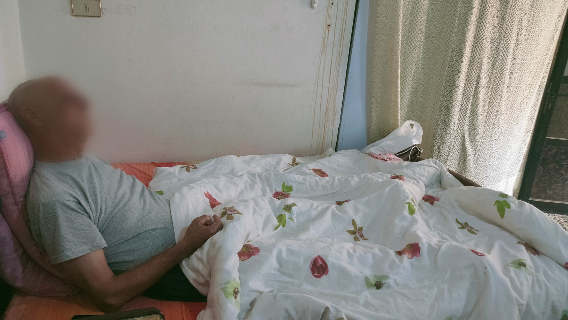 Stomach cancer has worn out Zuhair's body and he needs your help.