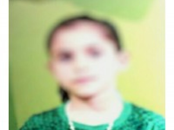 Dania, an orphan girl from the city of Idlib