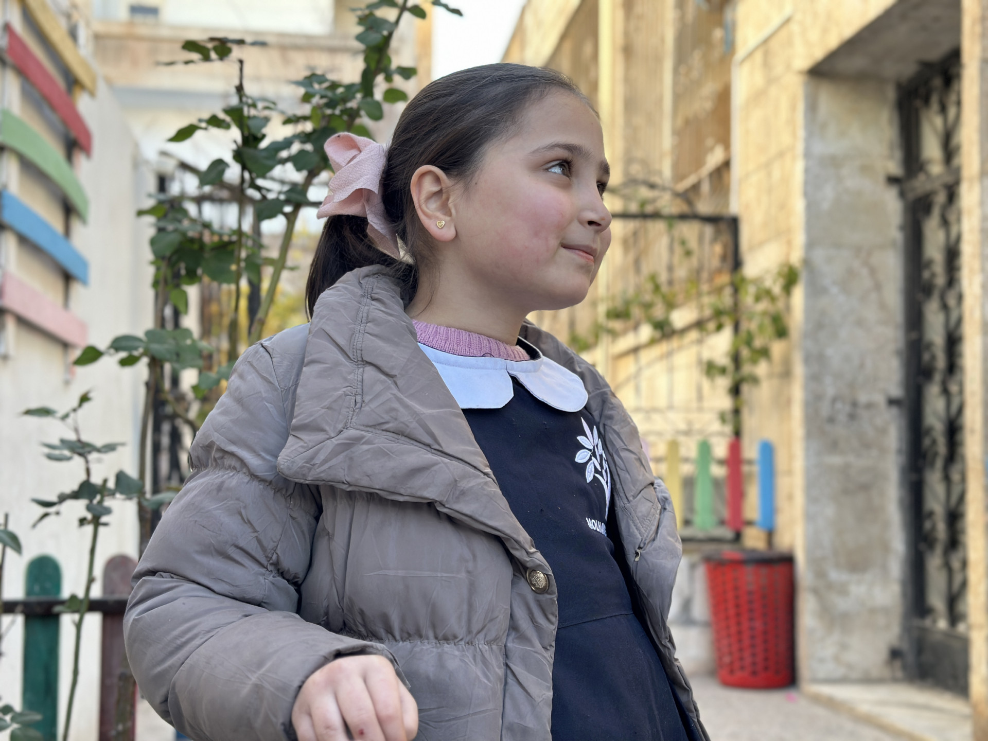 براءة بحاجة لدعمكم لتكمل تعليمها بعد فقد والدها