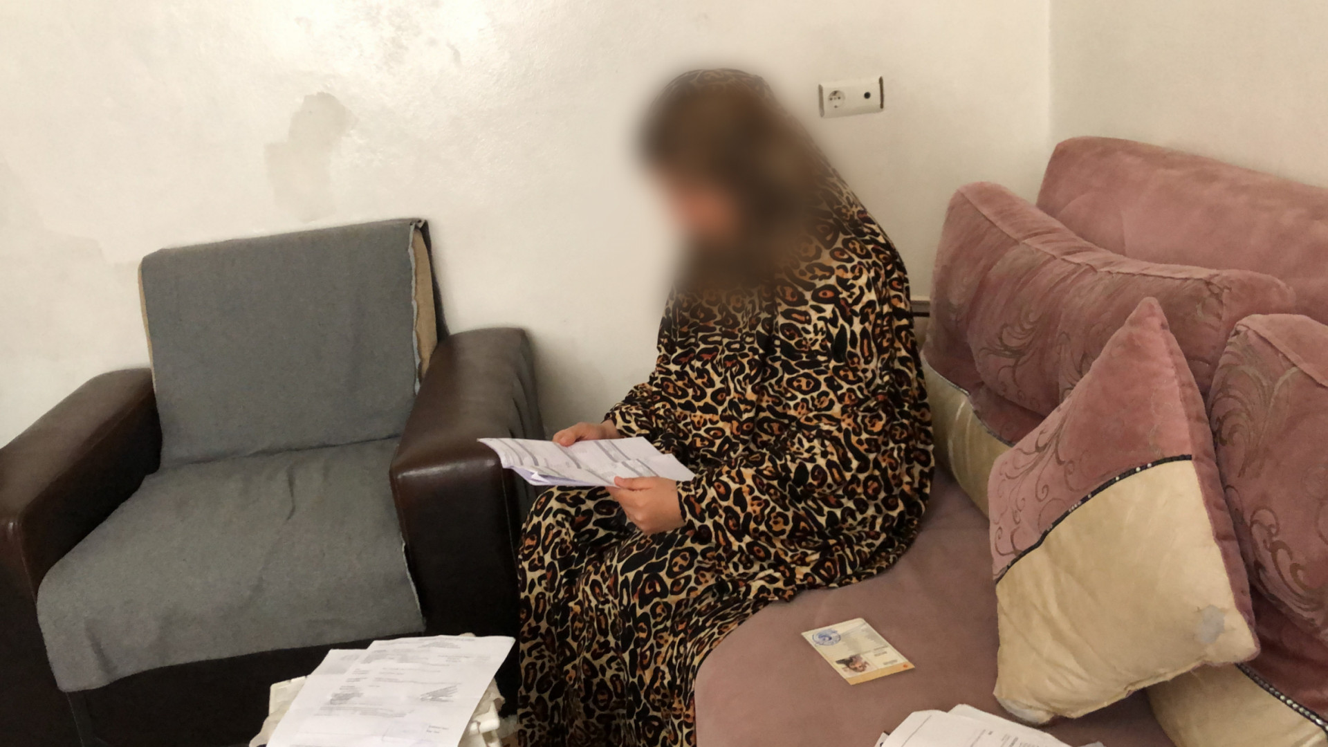 Wisal feels pain due to hepatitis and needs continual treatment