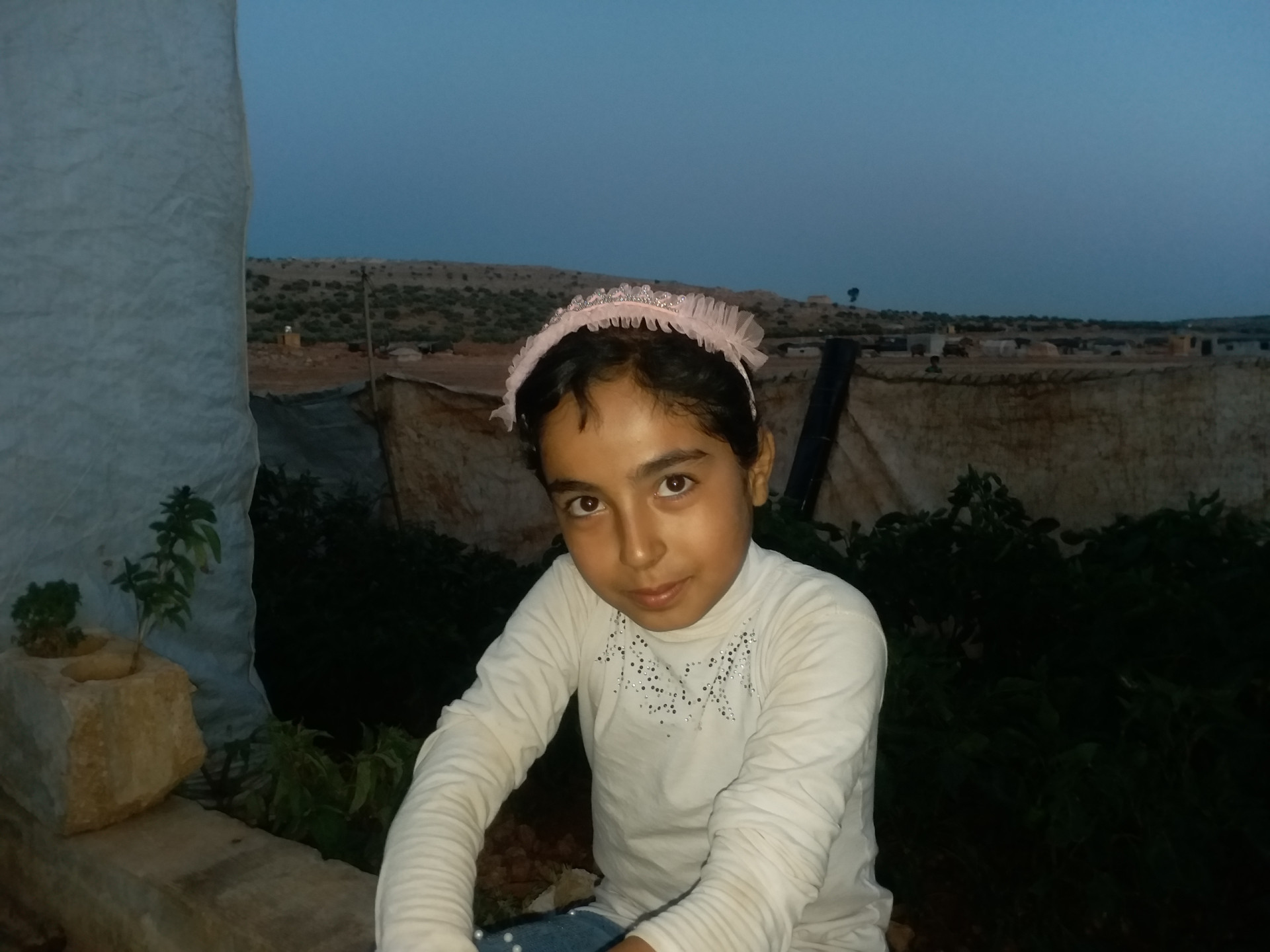 Fatima is an orphan girl who lives in a tent