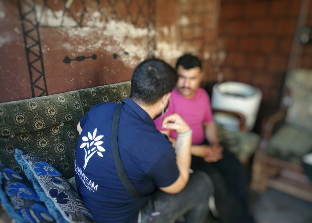 المُعيل للعائلة لا يستطيع العمل بسبب نقصٍ في السّمع طالباً مُساعدتكم