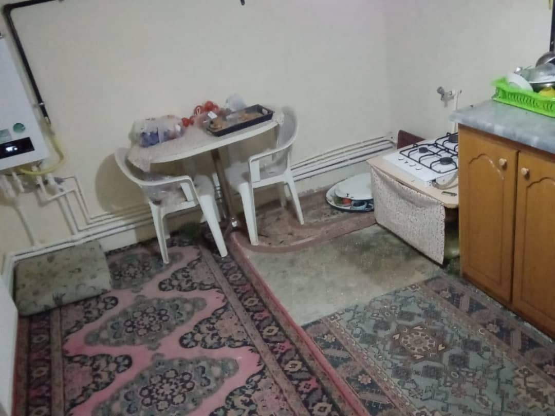 A widowed woman lives with her 6 children, needs your support