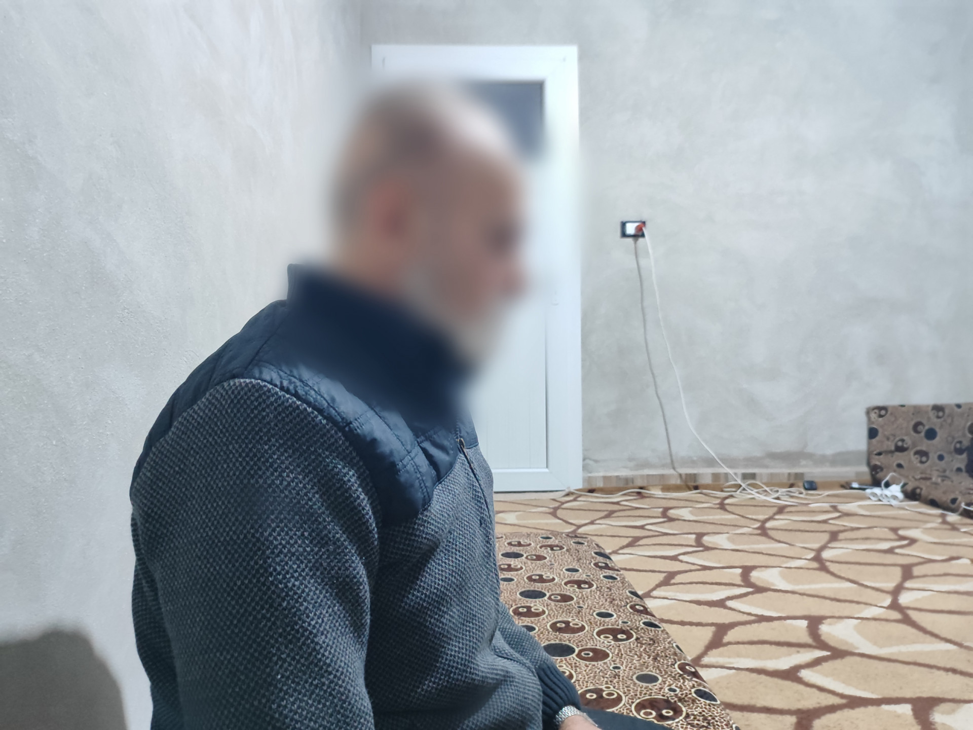 An ill man in a refugee camp urgently needs an MRI.