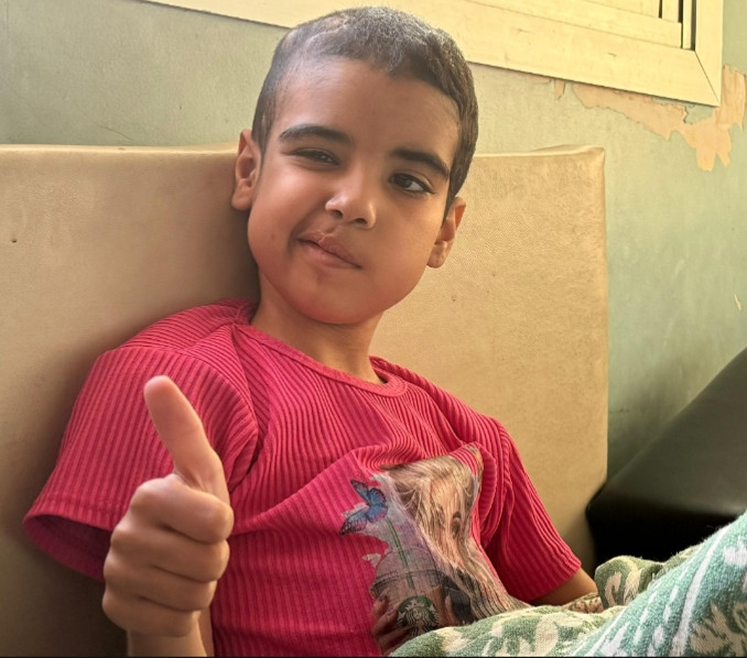 مريم… طفلة تواجه تحديًا صحيًا صعبًا