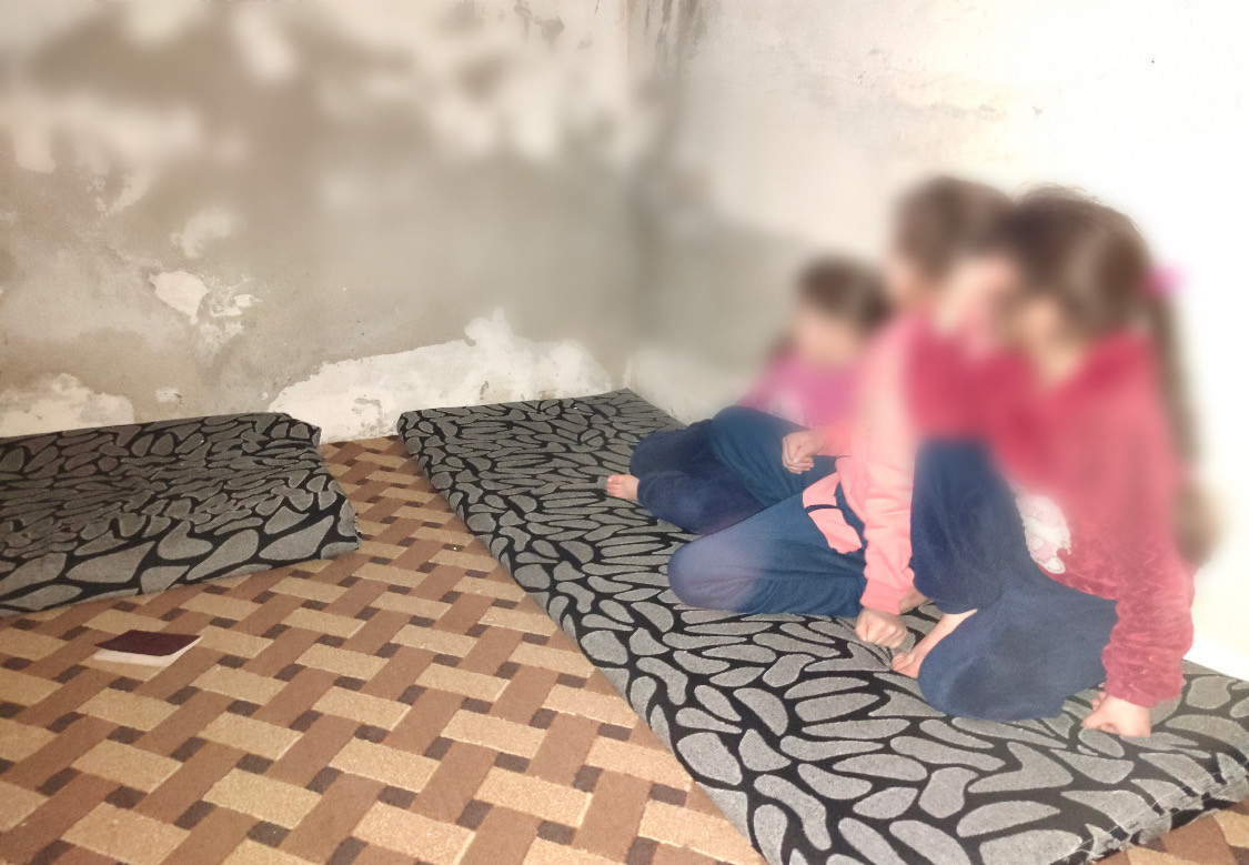 A family lives in dire conditions