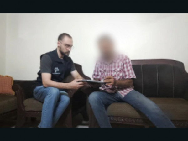 رغم آلامه مازال يعمل لأجل أسرته