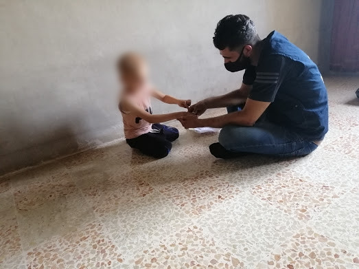 A small child with cancer