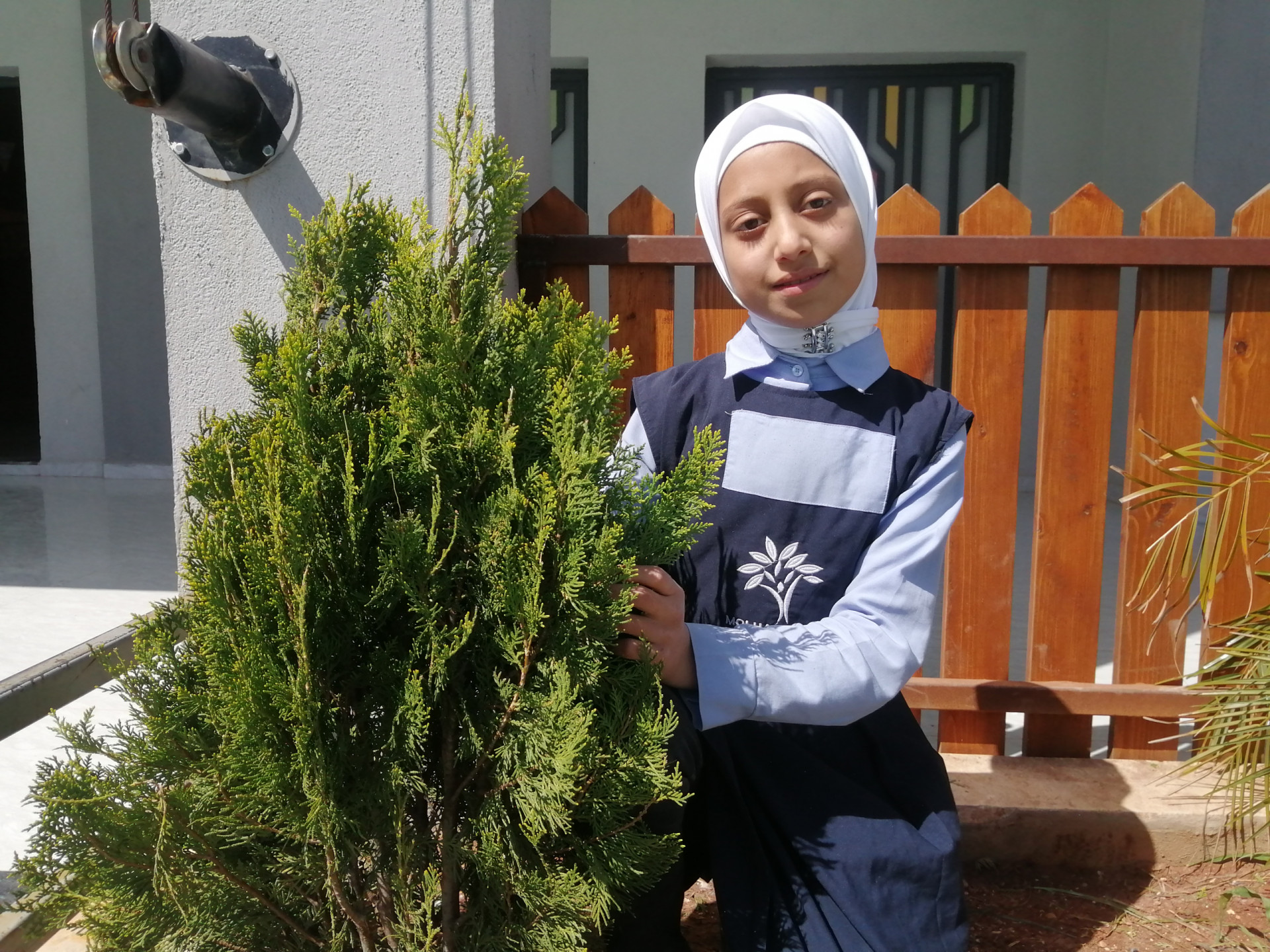 أمينة طالبة يتيمة بحاجة كفالتكم