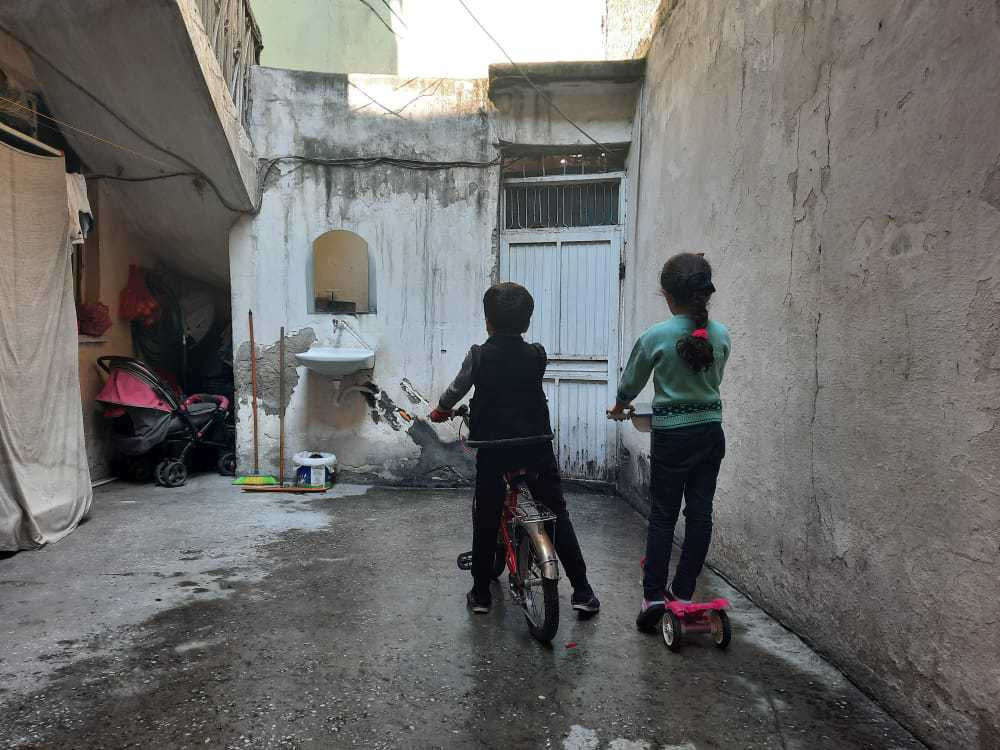 A family finds nothing to eat for breaking the fast!