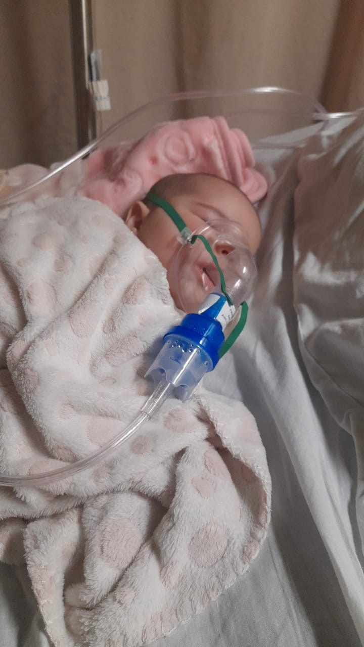 A little girl is in urgent need of medical care!
