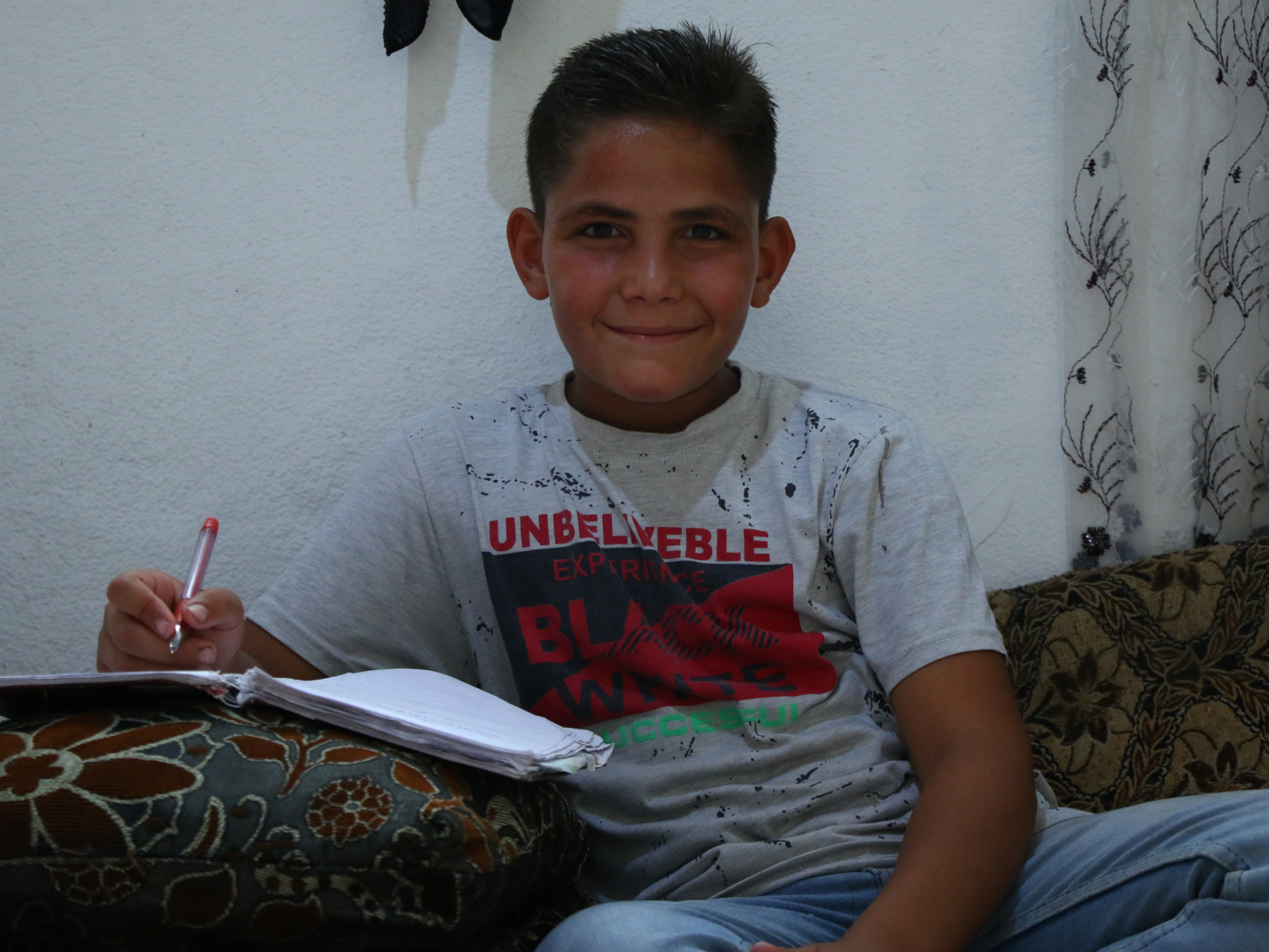 عبد الله طفل يتيم بحاجة لدعمكم