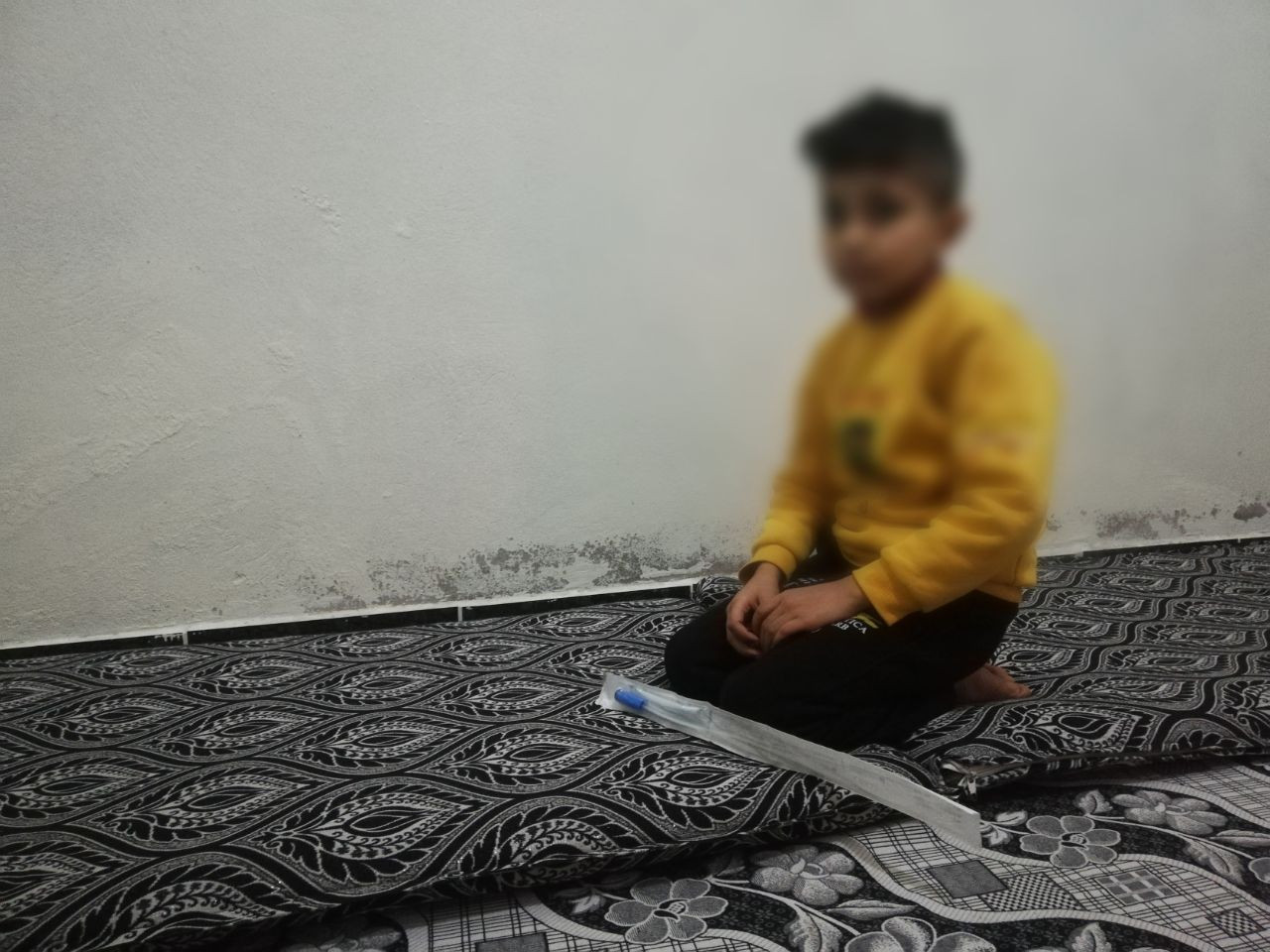 أحمد يعاني من مشاكل داخلية في جسمه وبحاجة مساعدة