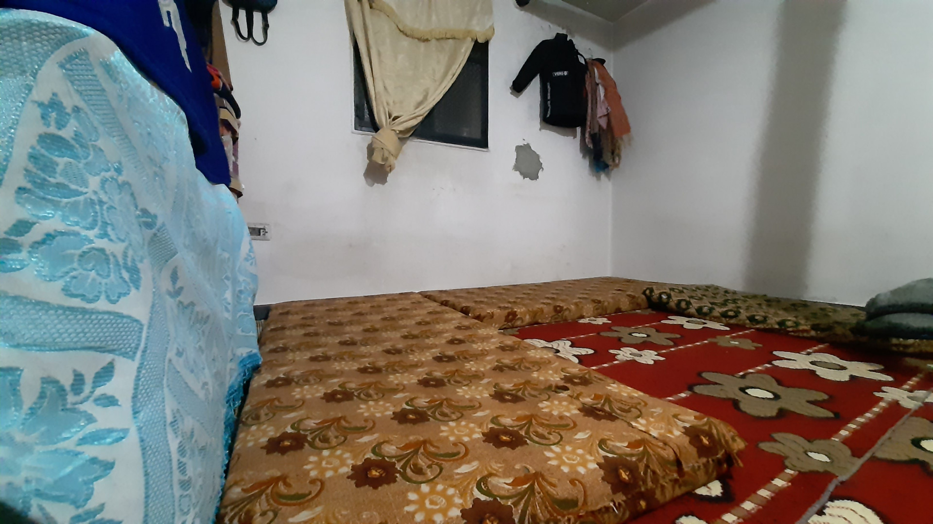 Hyam and her son lives in poor conditions