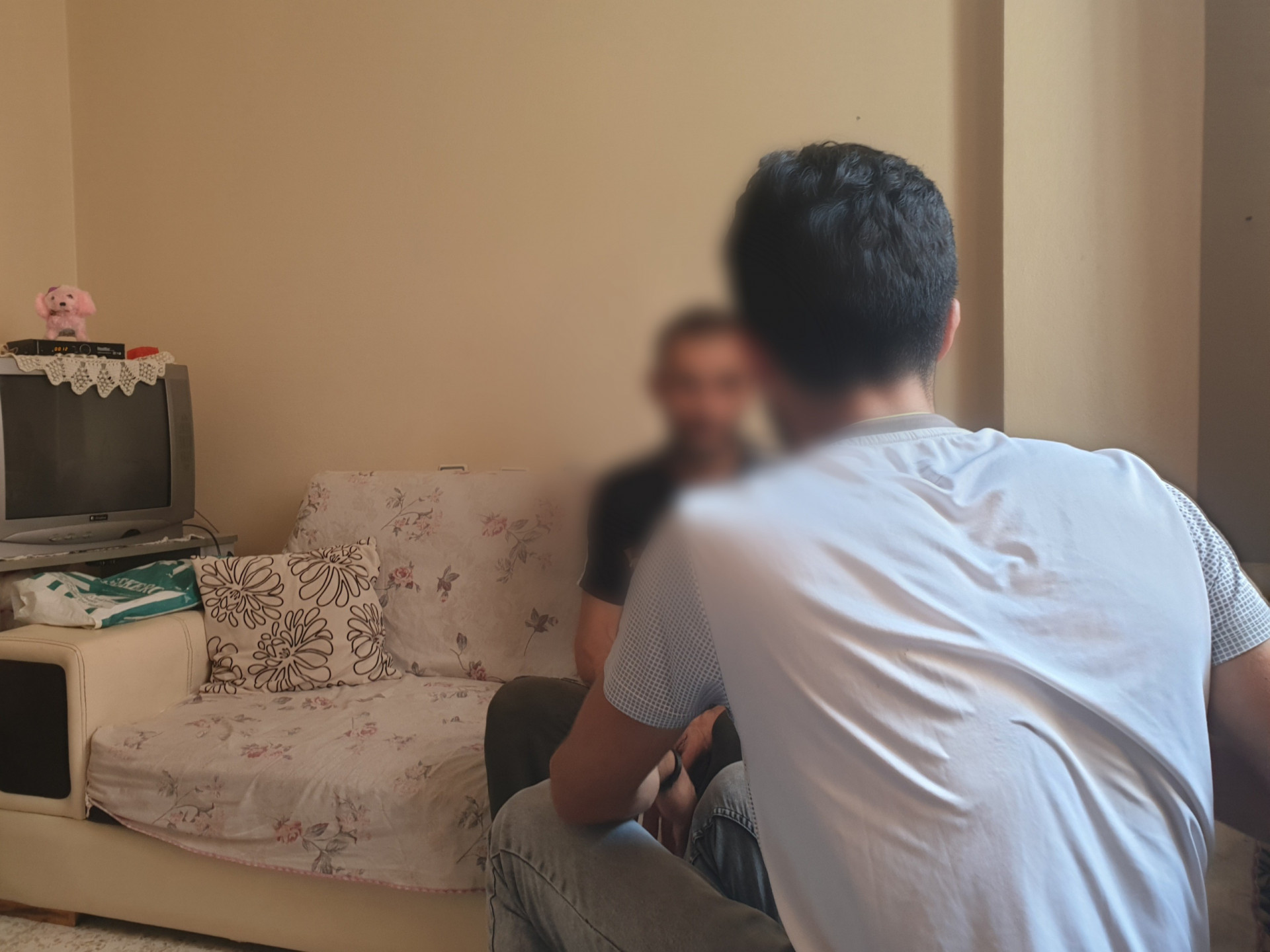 مريض ضعف سمع بحاجة لسماعات ديجيتال
