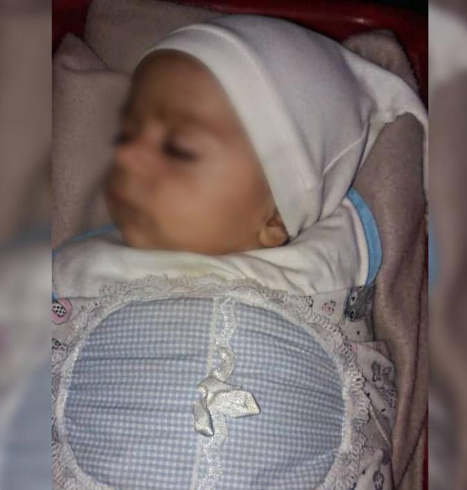 طفلة يتيمة وجدّتها بحاجة للمساعدة.
