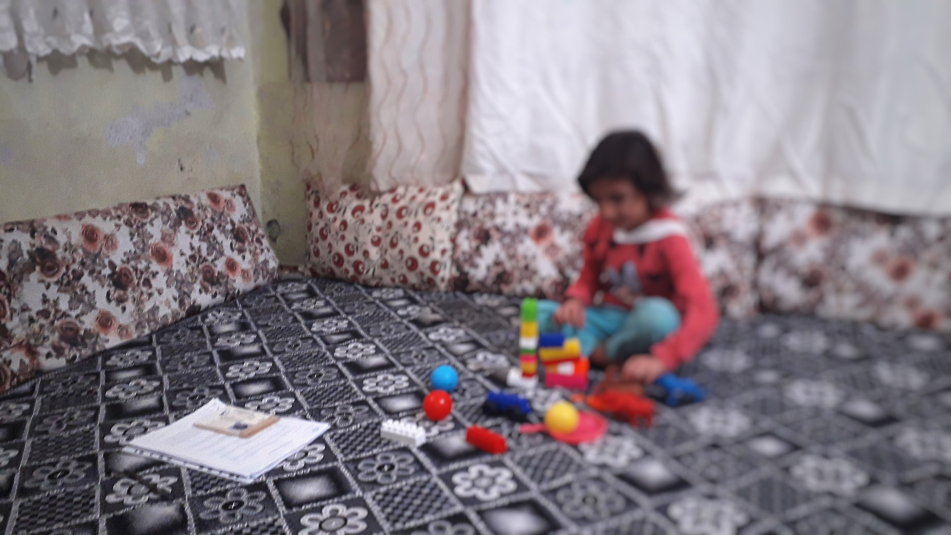 She became a widow with her 6 orphans