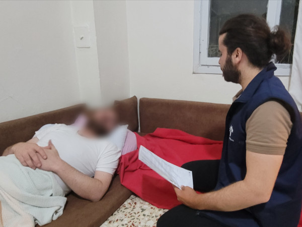 طريح الفراش وعائلة بلا معيل!