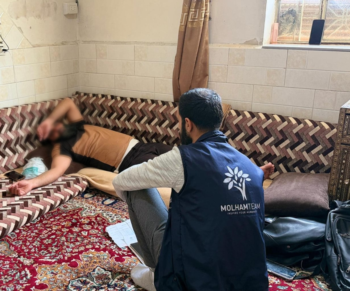 إصابةٌ أقعدته عن العمل