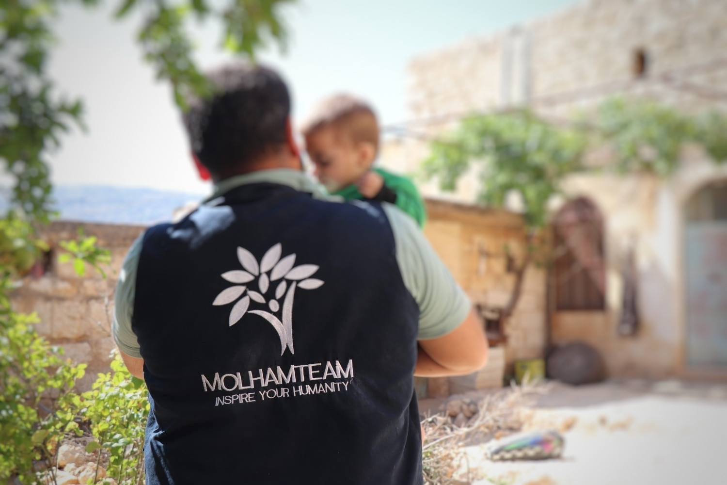 Shatha is with eye disorder and needs urgent surgery