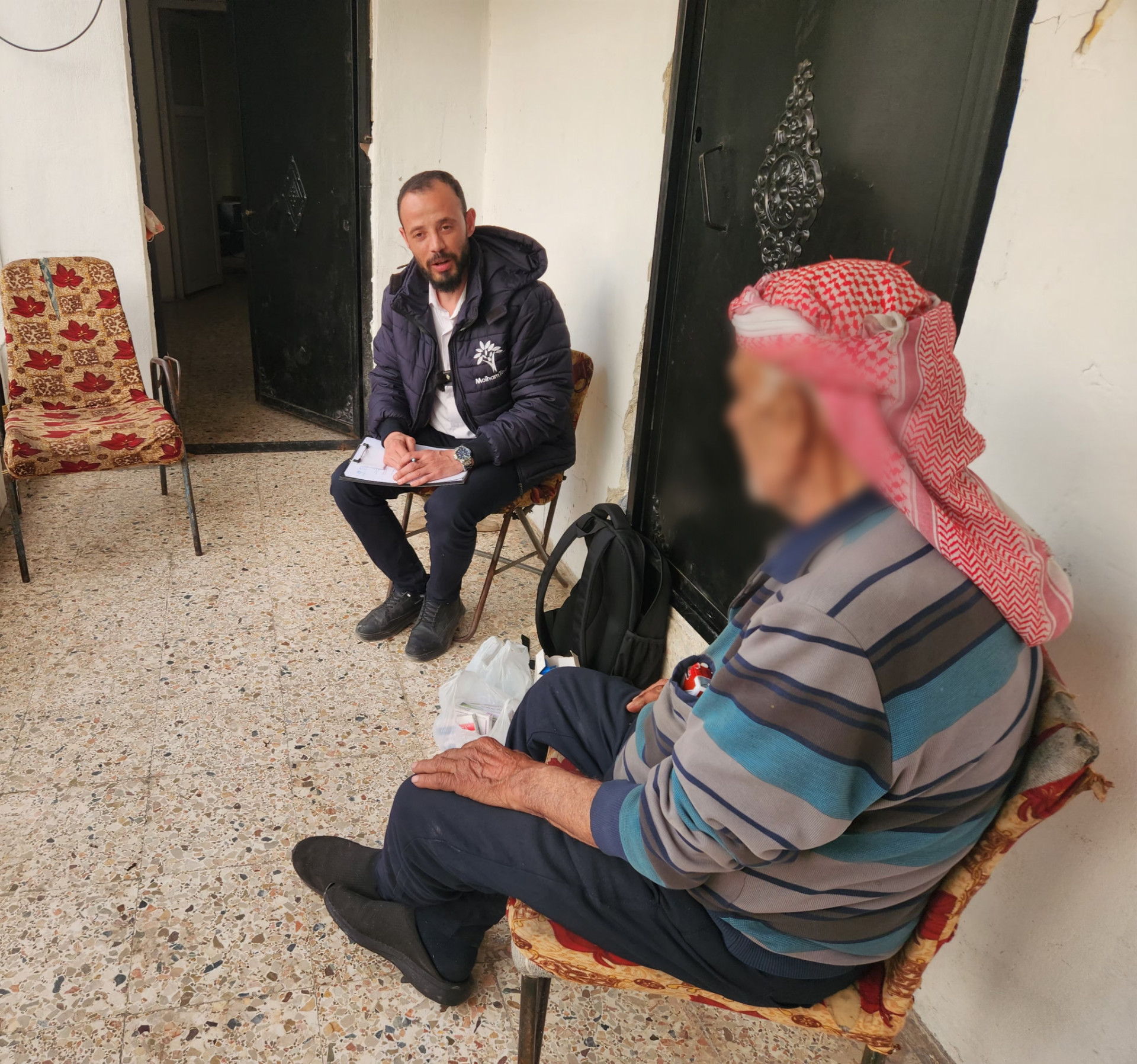 العم سهيل… بين المرض والعجز