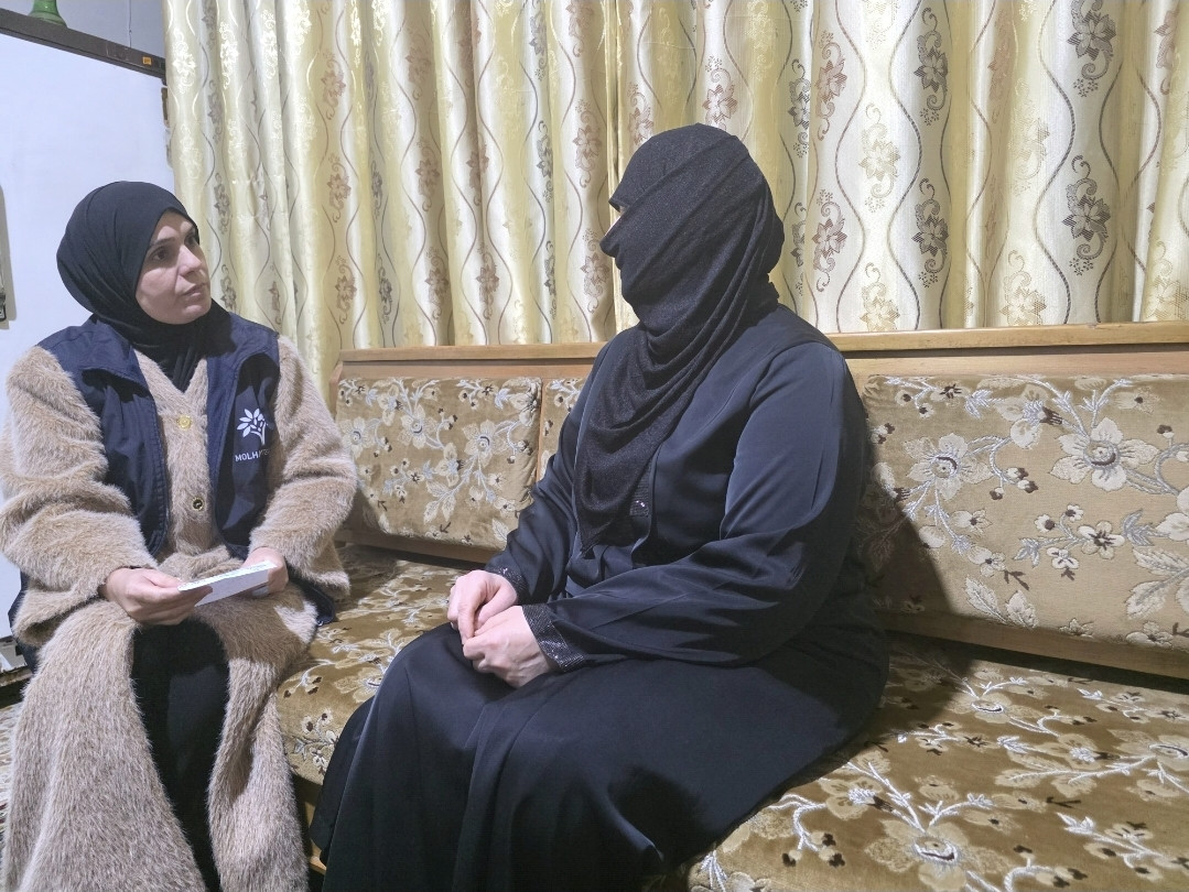 عائلة أنهكها المرض والديون