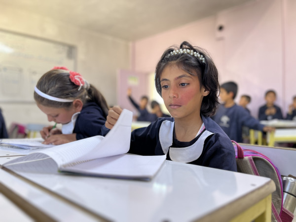 هبة طالبة مميزة . بحاجة مساعدة لاكمال تعليمها .