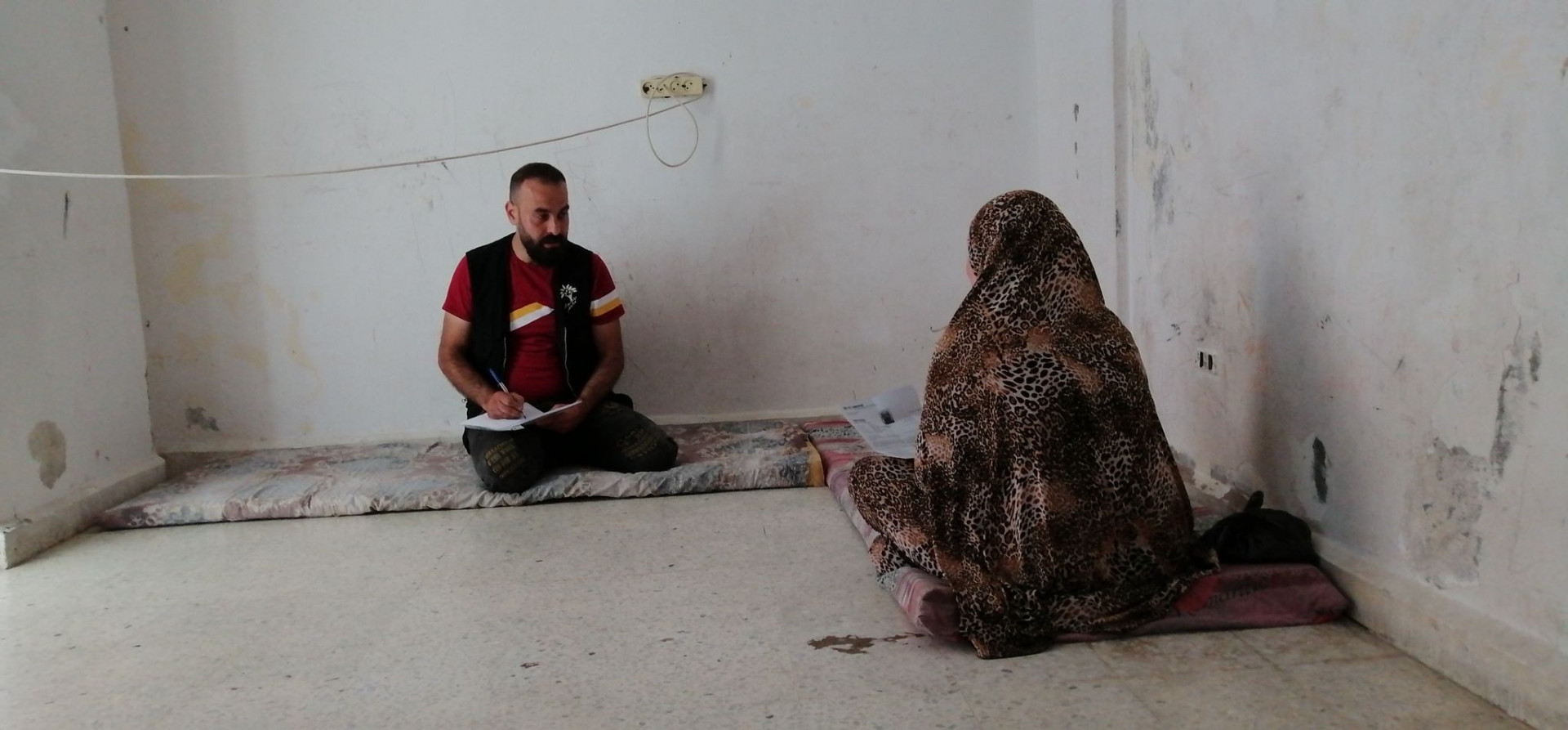Fadila and her daughters live in miserable conditions.