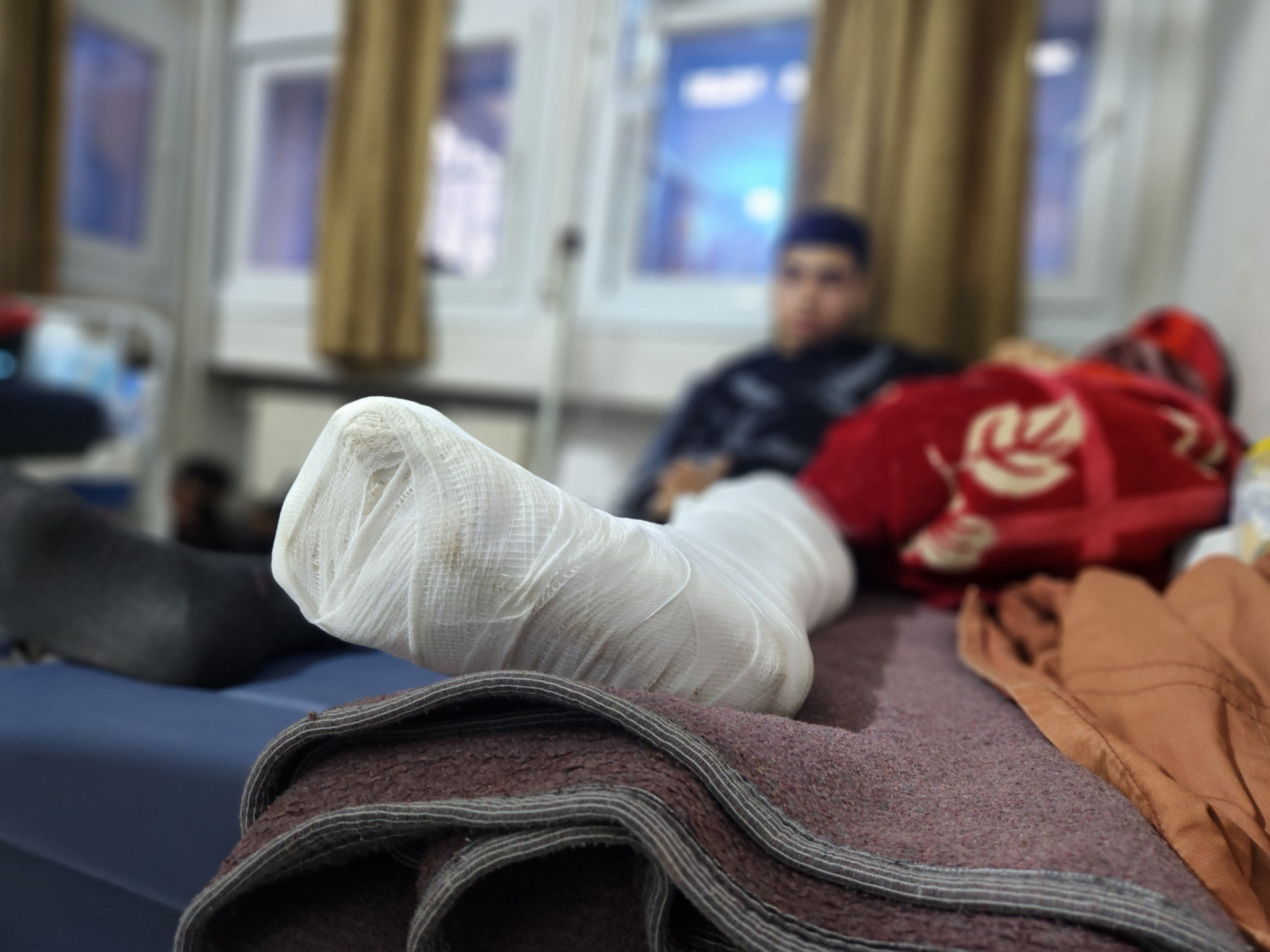 جهازٌ طبي يفصلهُ عن التعافي