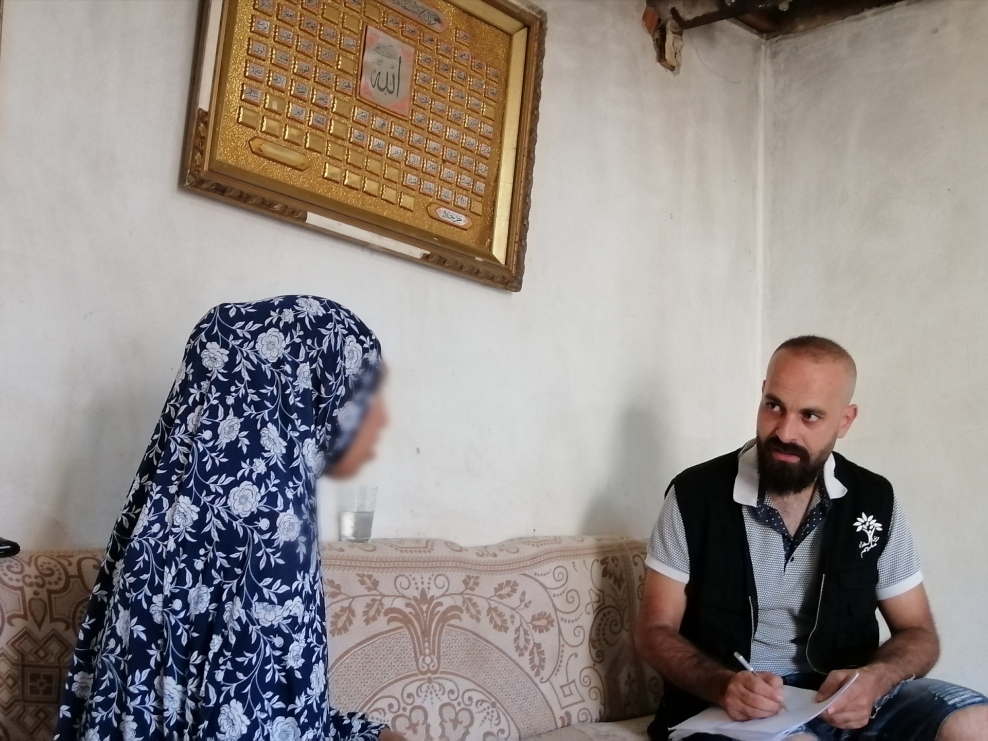She suffers from kidney failure and needs dialysis urgently!