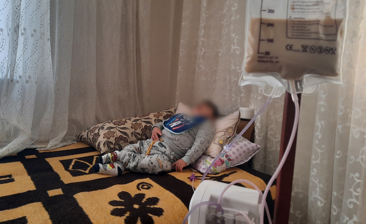 A little boy with cerebral atrophy needs support