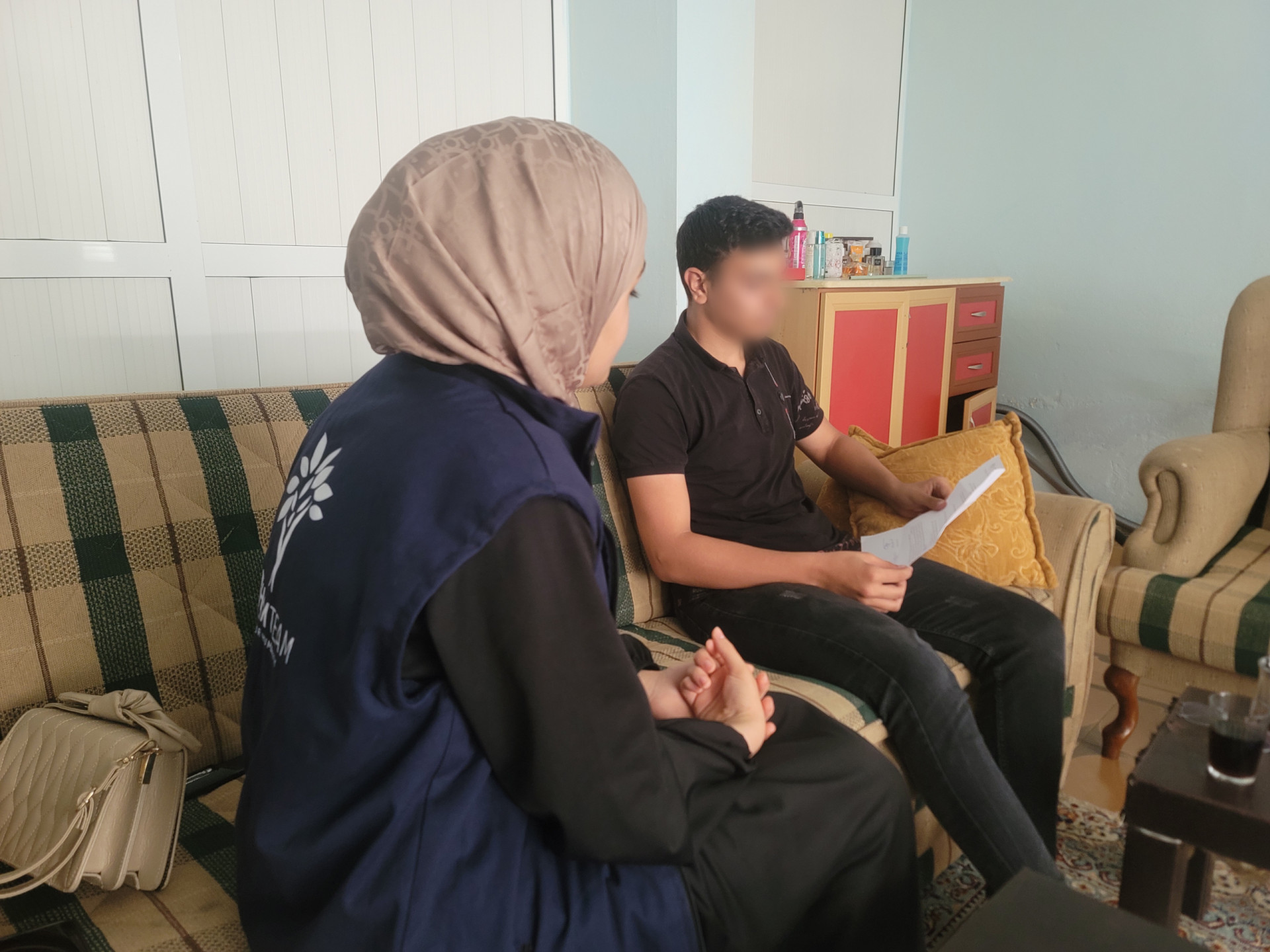 محمد يعاني من مشاكل في النظر.
