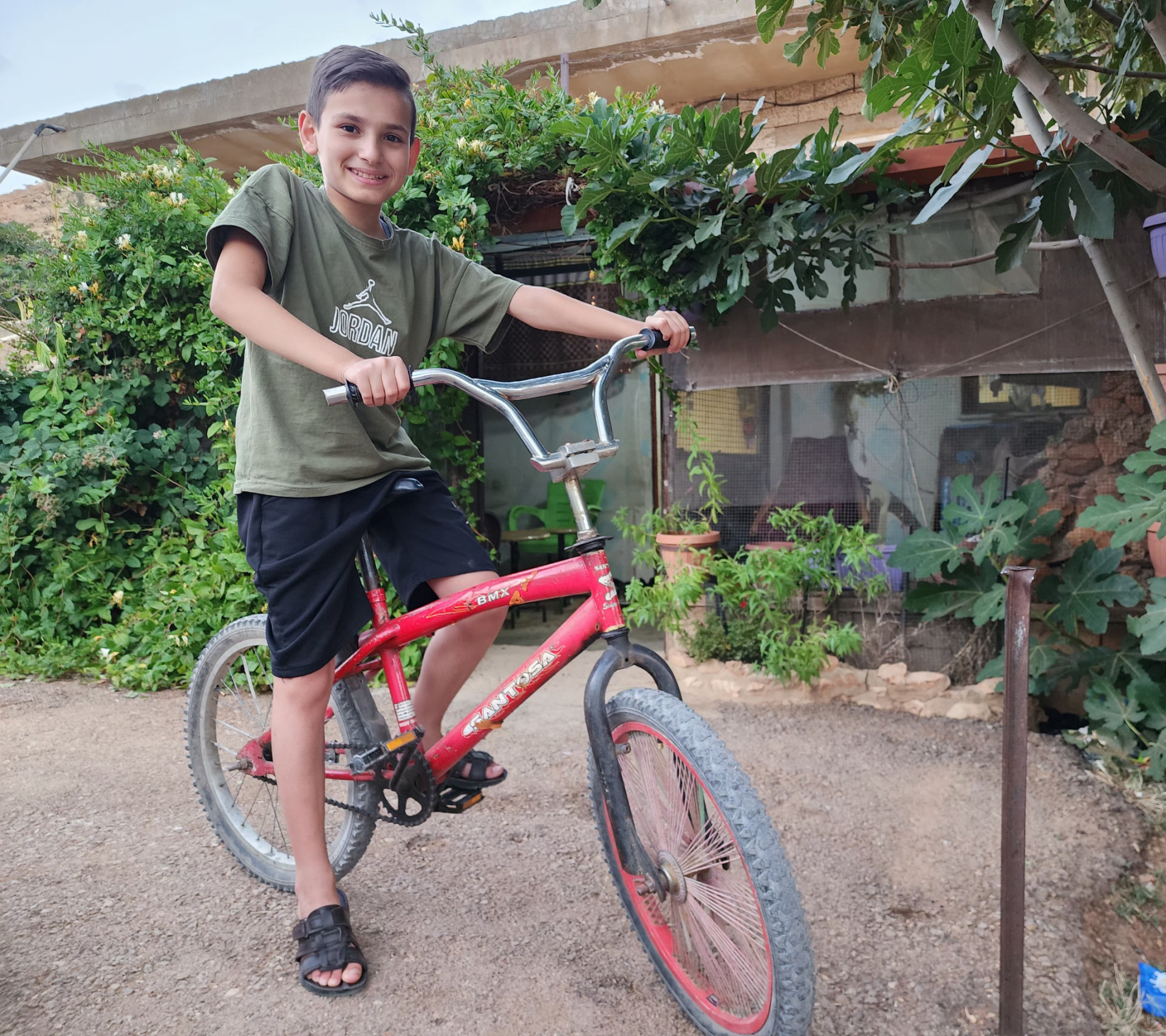 Yazan has cancer and need your help!