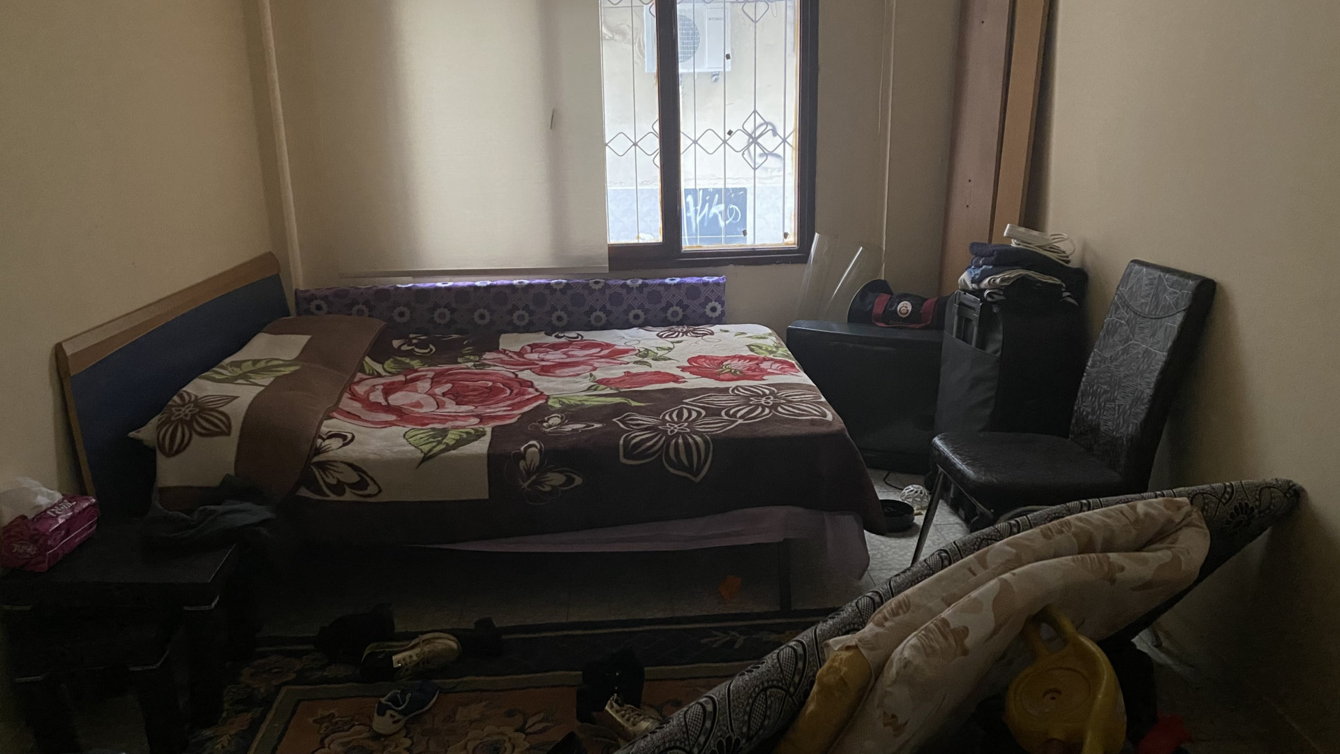 عائلة بحاجة مساعدة إنسانية