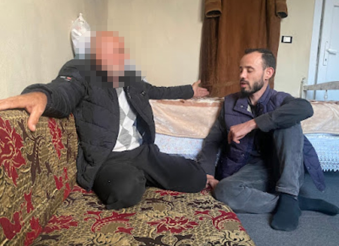 Uncle Mahmoud Gave Everything for His Son—Now He Needs Us