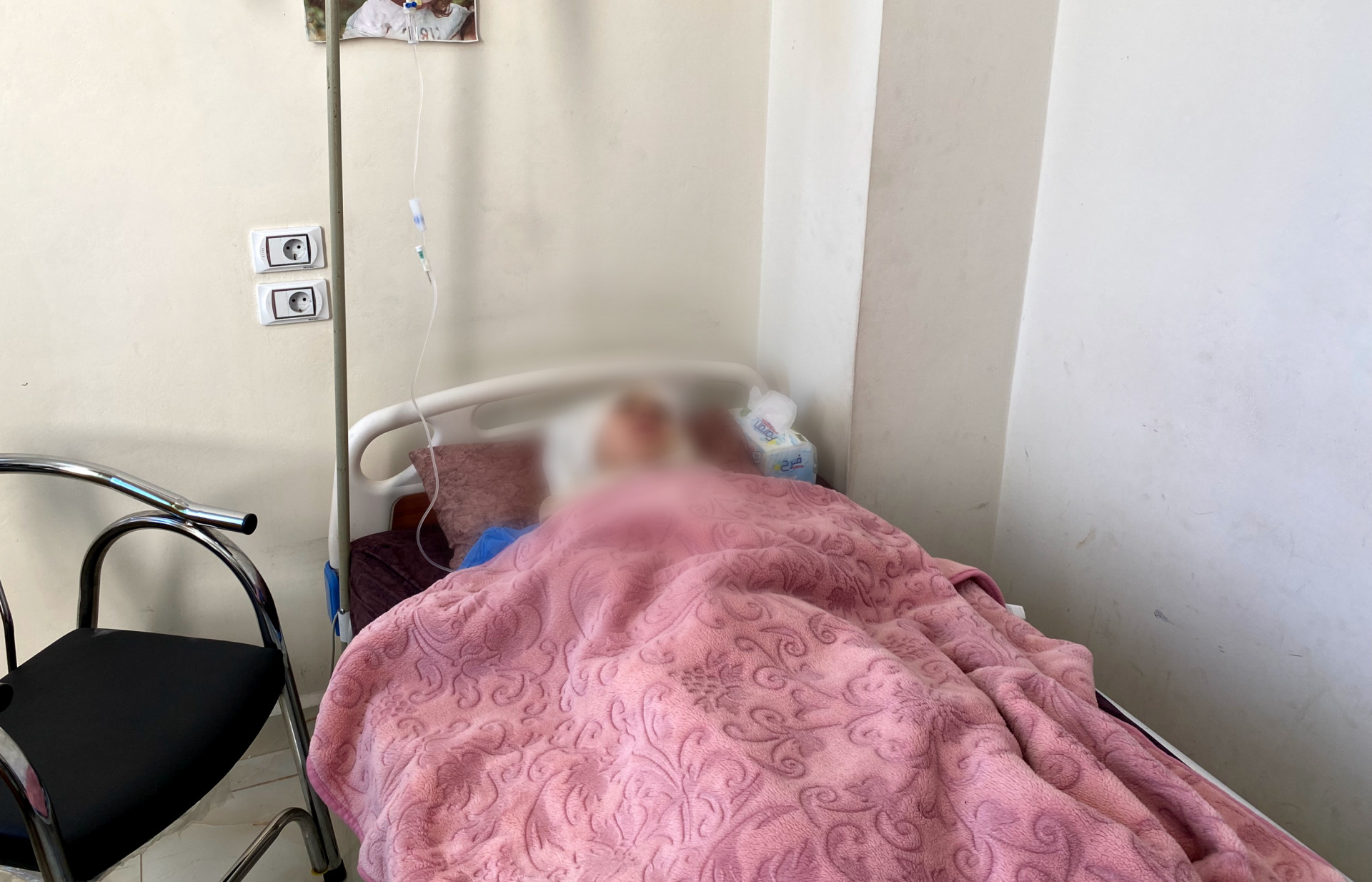 Sister Nour suffered complications during childbirth that endanger her life. Please offer your support!