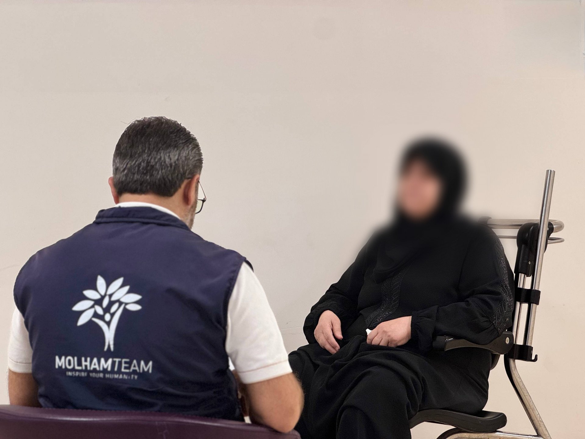 سادٌ عيني يلجأها لعملٍ جراحي!