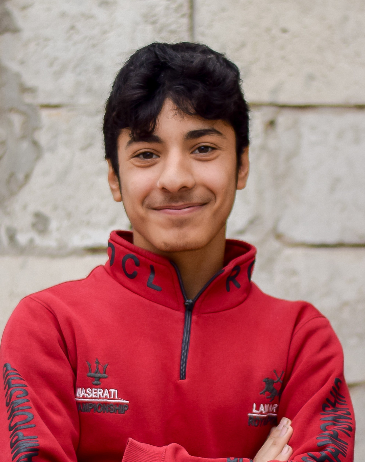 علي طفل يتيم من مدينة إدلب