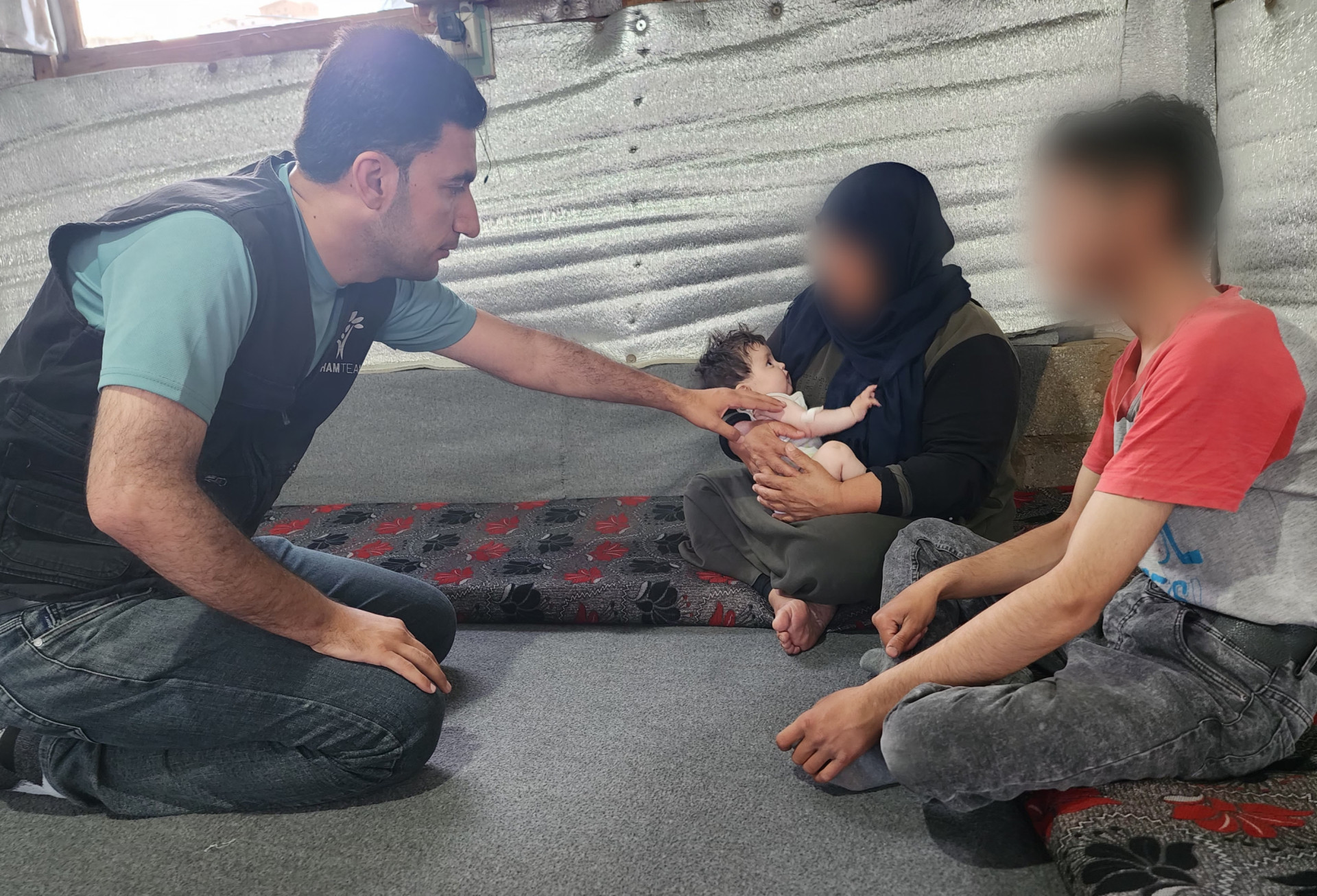 Rashad really needs your support during his time of hardship.