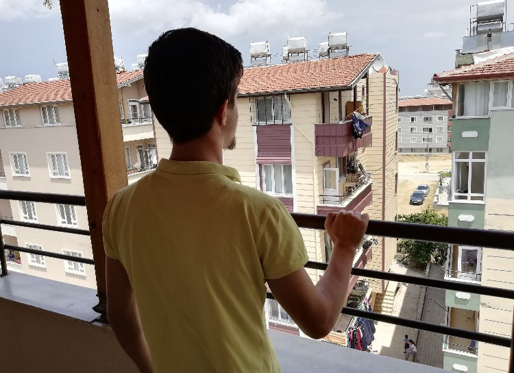 A young man was injured by shrapnel