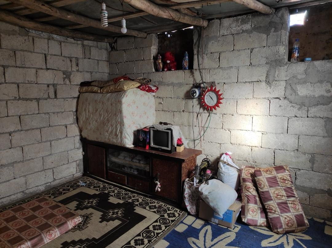 مرضٌ علا أوقف يدها عن العمل